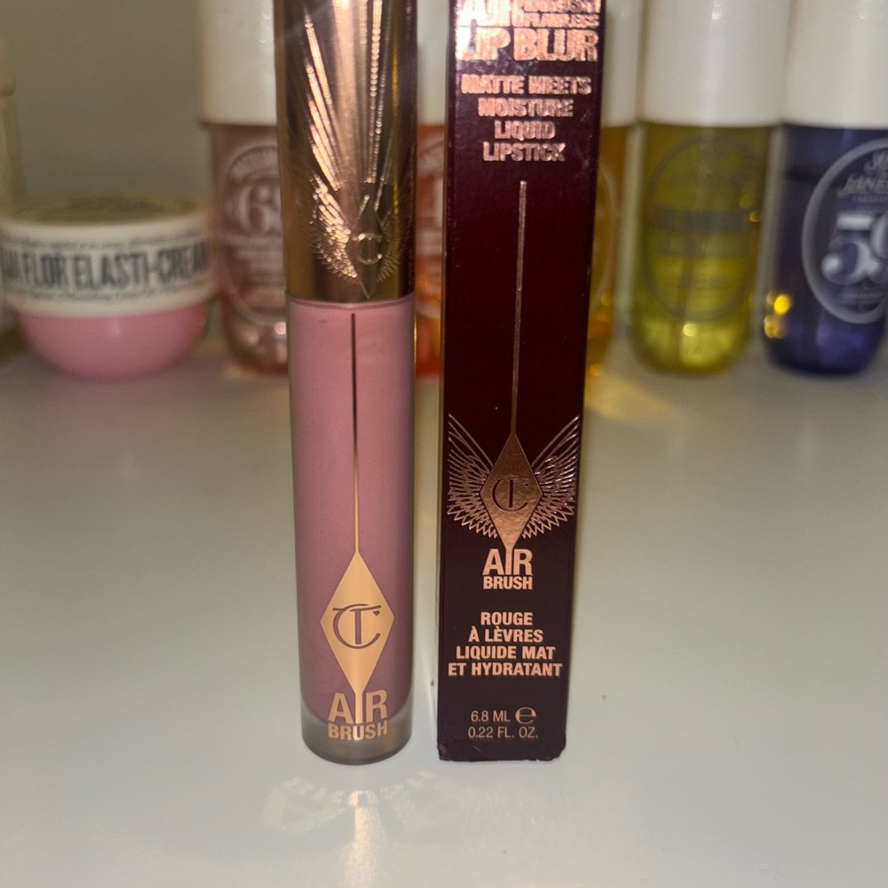 Charlotte Tilbury Airbrush Flawless Matte Lip Blur Liquid Lipstick